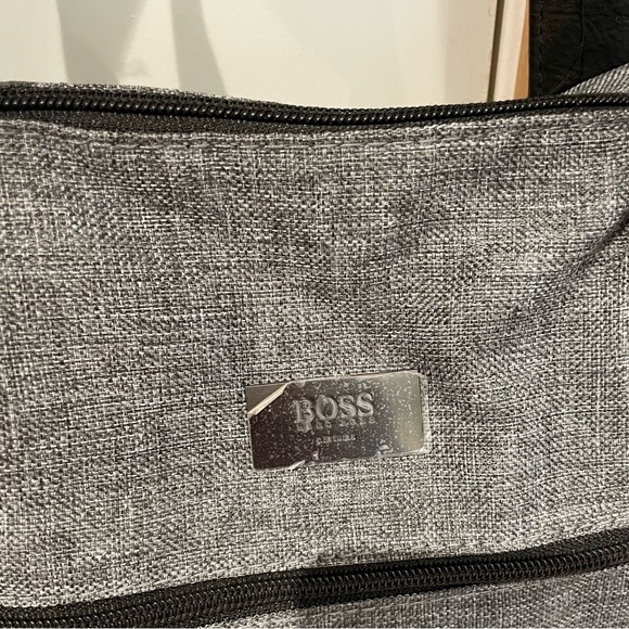 NWOT Hugo Boss Weekender Duffle Bag Unisex Large Travel Gray Black Crossbody - Picture 10 of 15